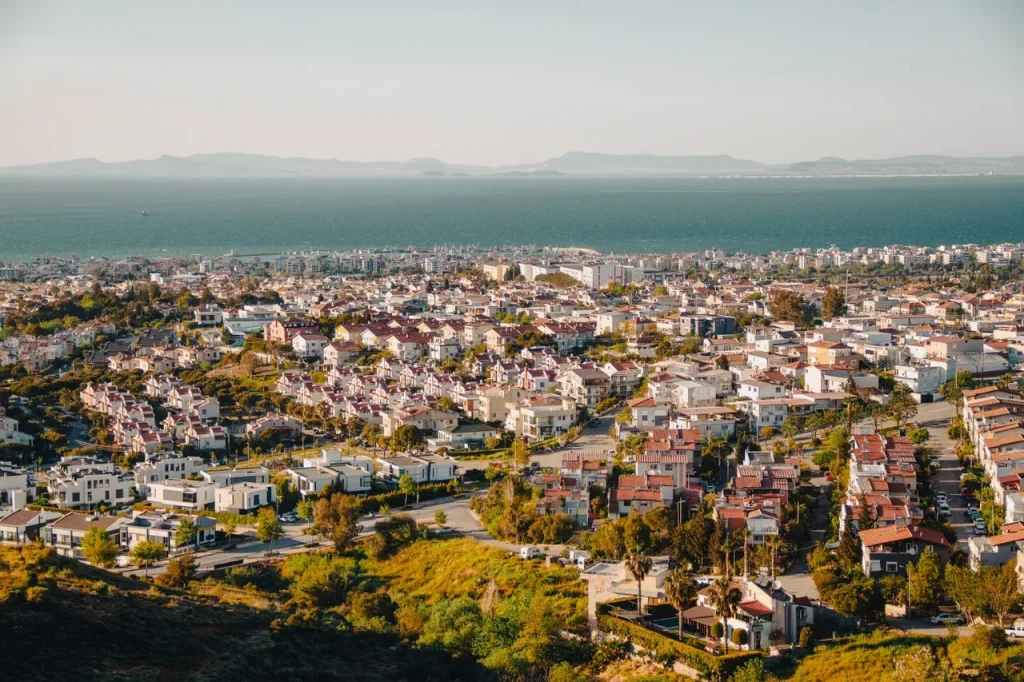 İzmir’de Konut Piyasasında Doğru Karar Vermek İçin Hangi Adımlar İzlenmeli?